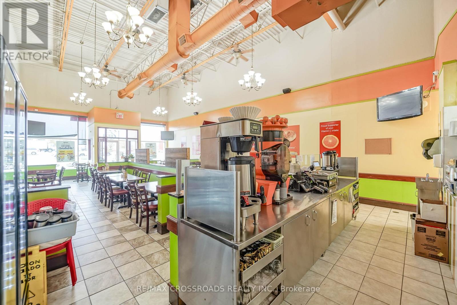 #SUITE 8 -617 VICTORIA ST W, #Suite 8