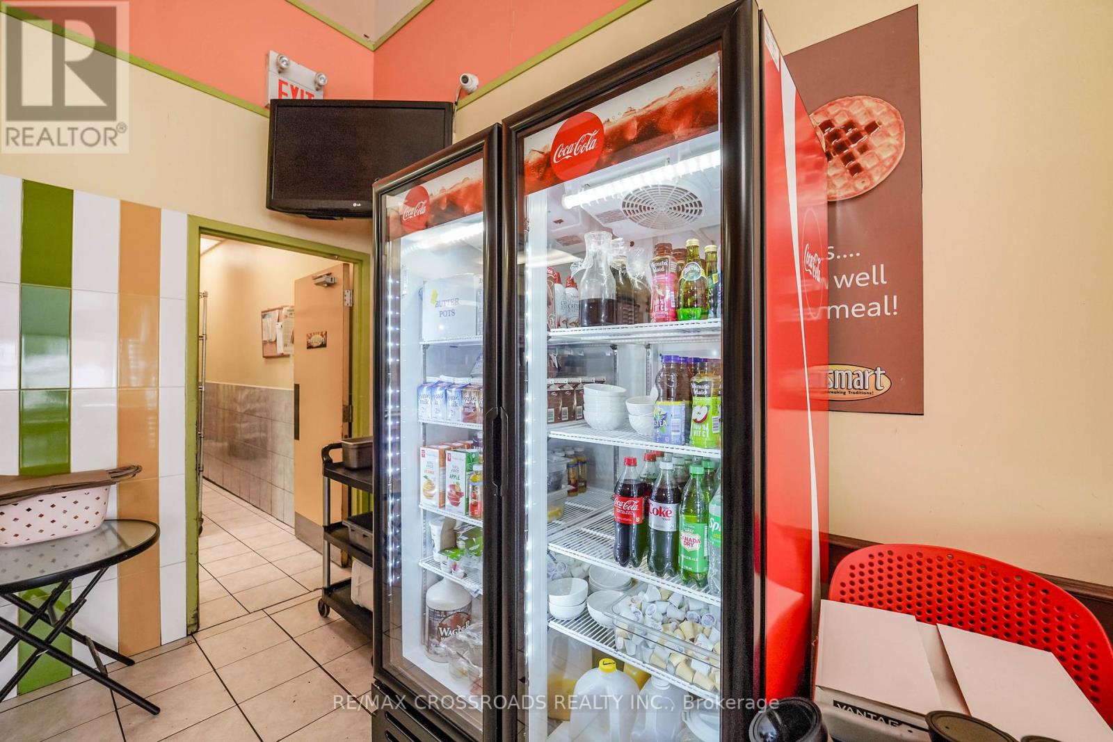 #SUITE 8 -617 VICTORIA ST W, #Suite 8