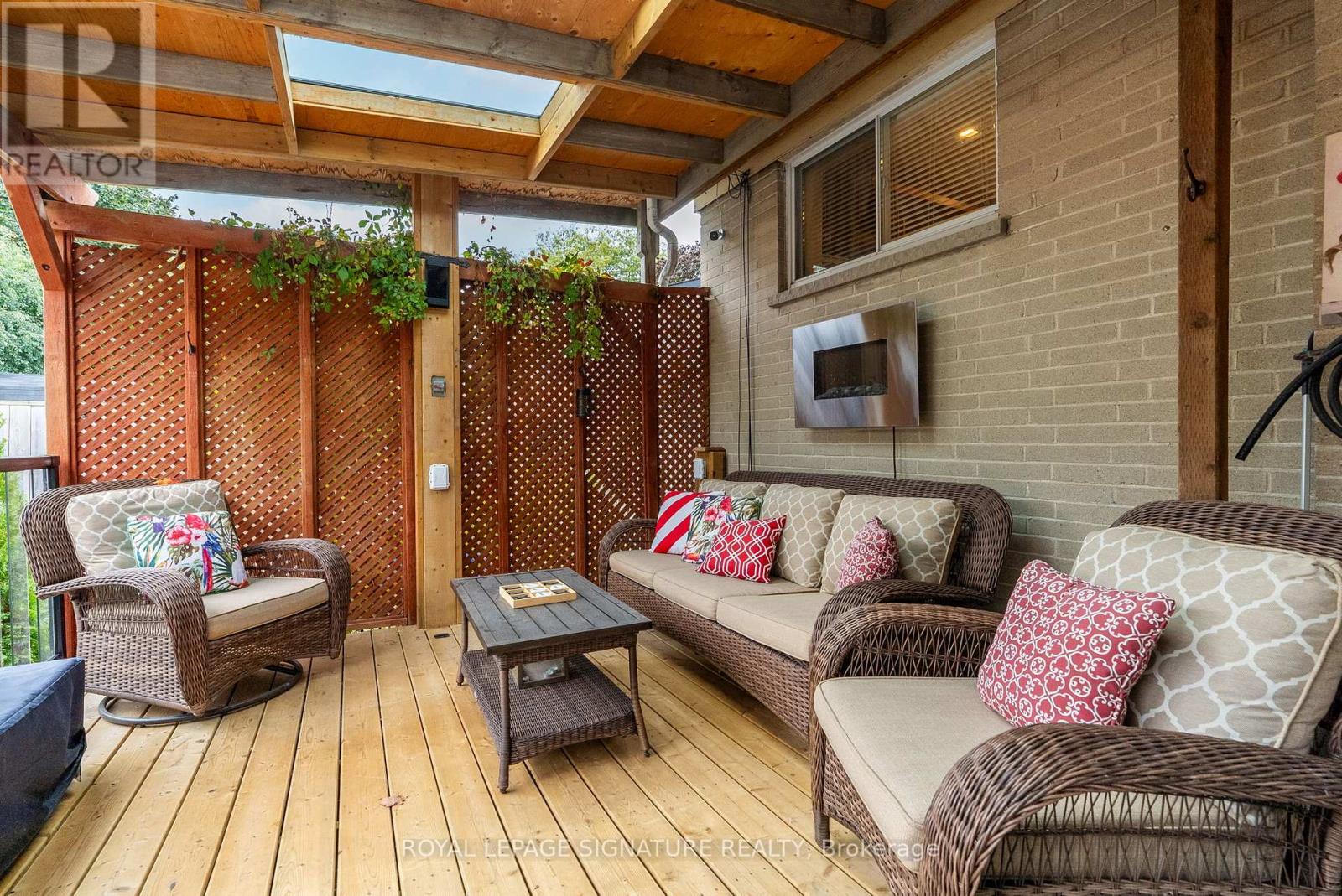 920 GREENWOOD CRES