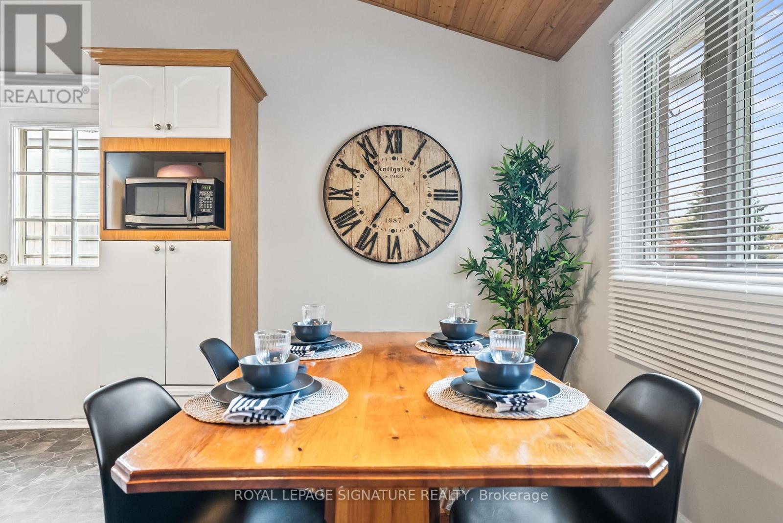 920 GREENWOOD CRES