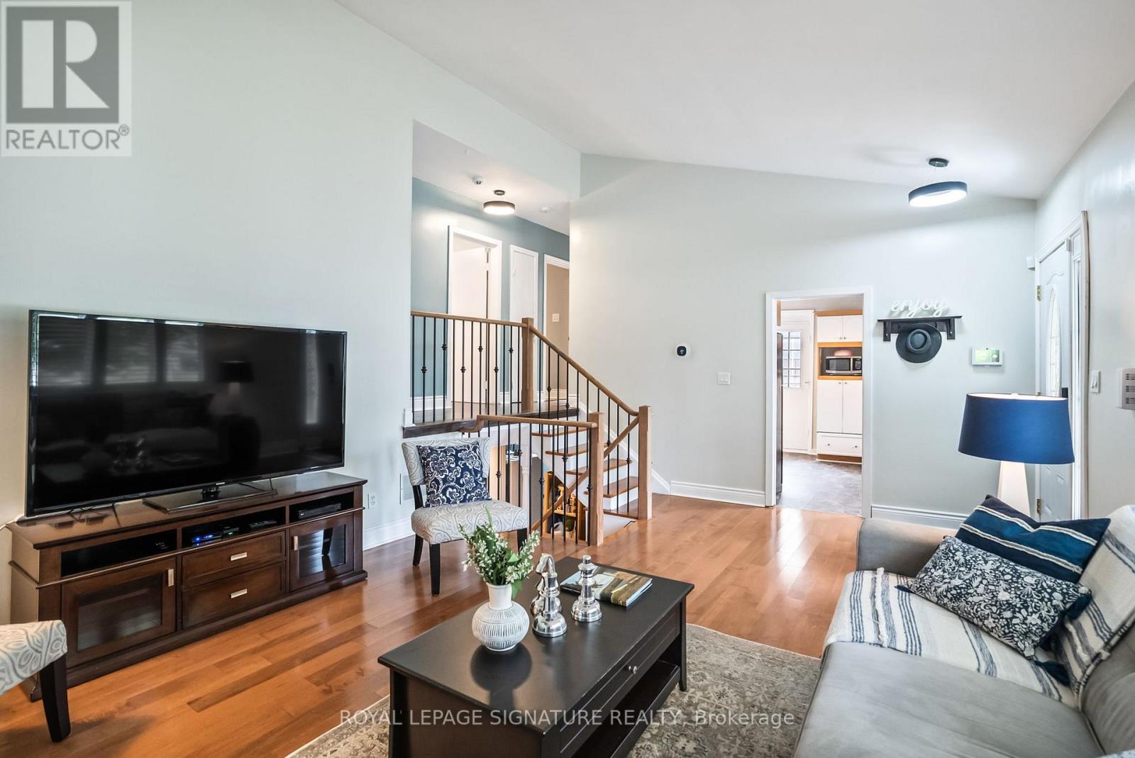 920 GREENWOOD CRES