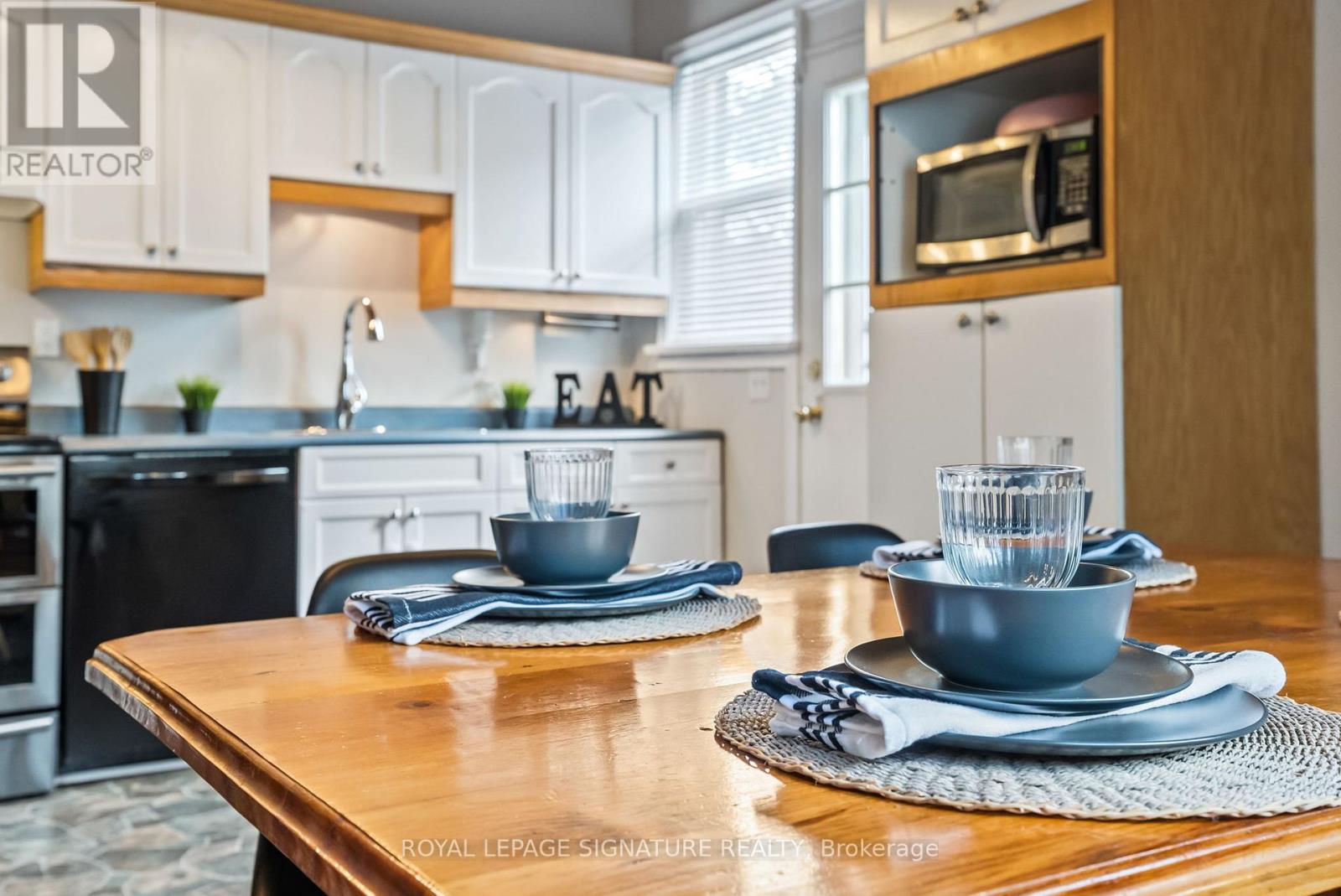920 GREENWOOD CRES