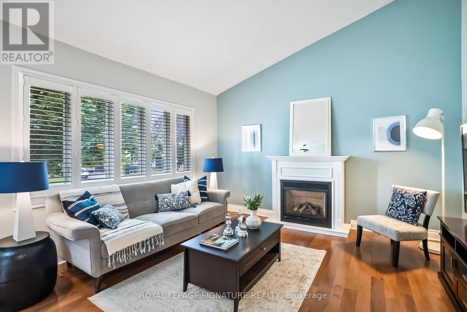 920 GREENWOOD CRES
