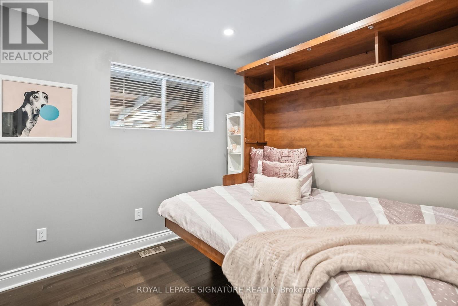 920 GREENWOOD CRES