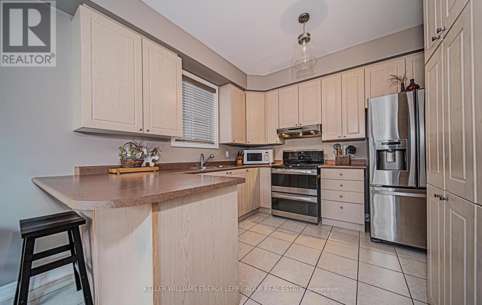 142 VIPOND RD