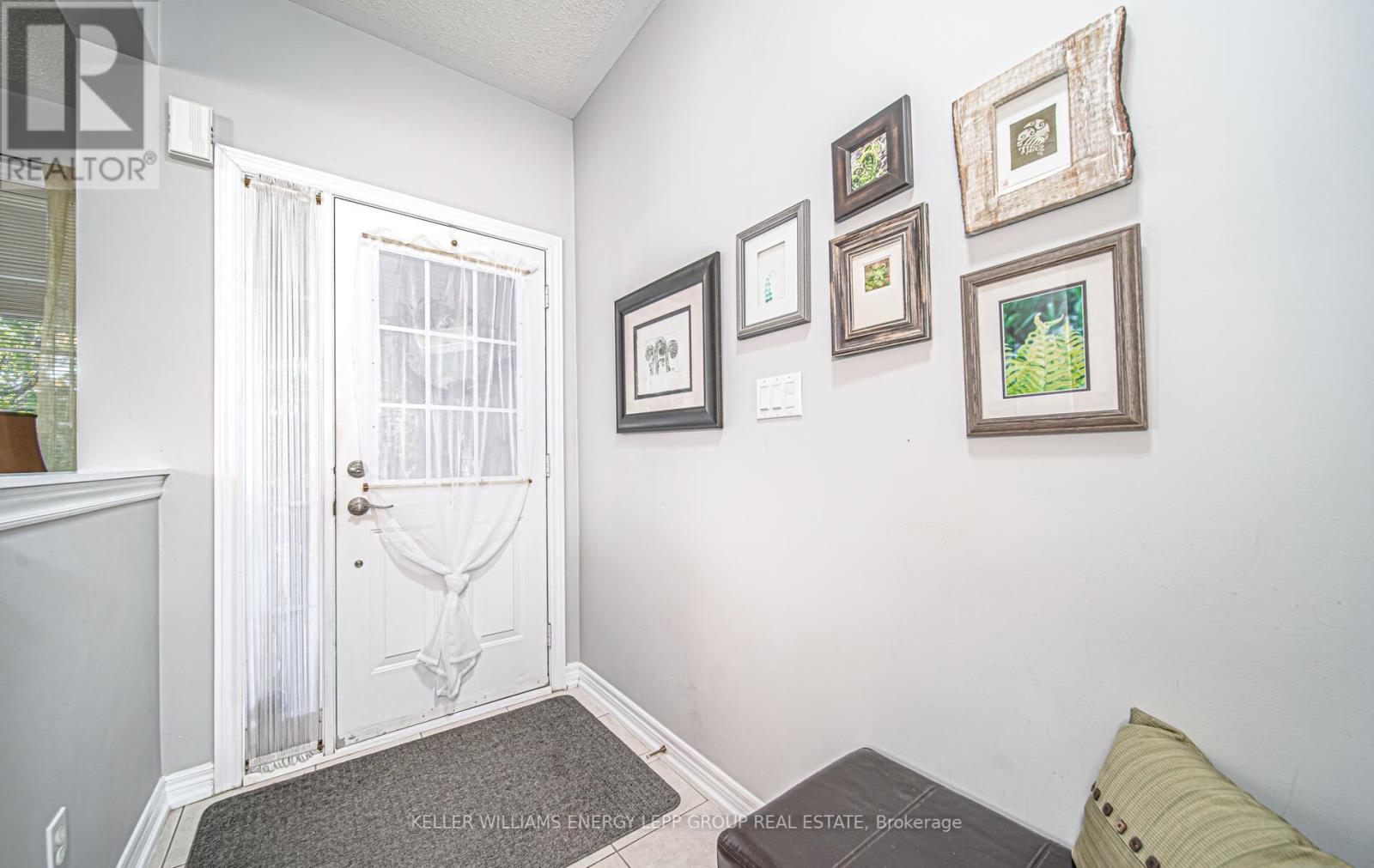 142 VIPOND RD