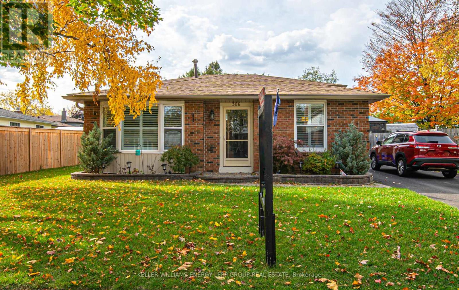 386 ROSEDALE DR