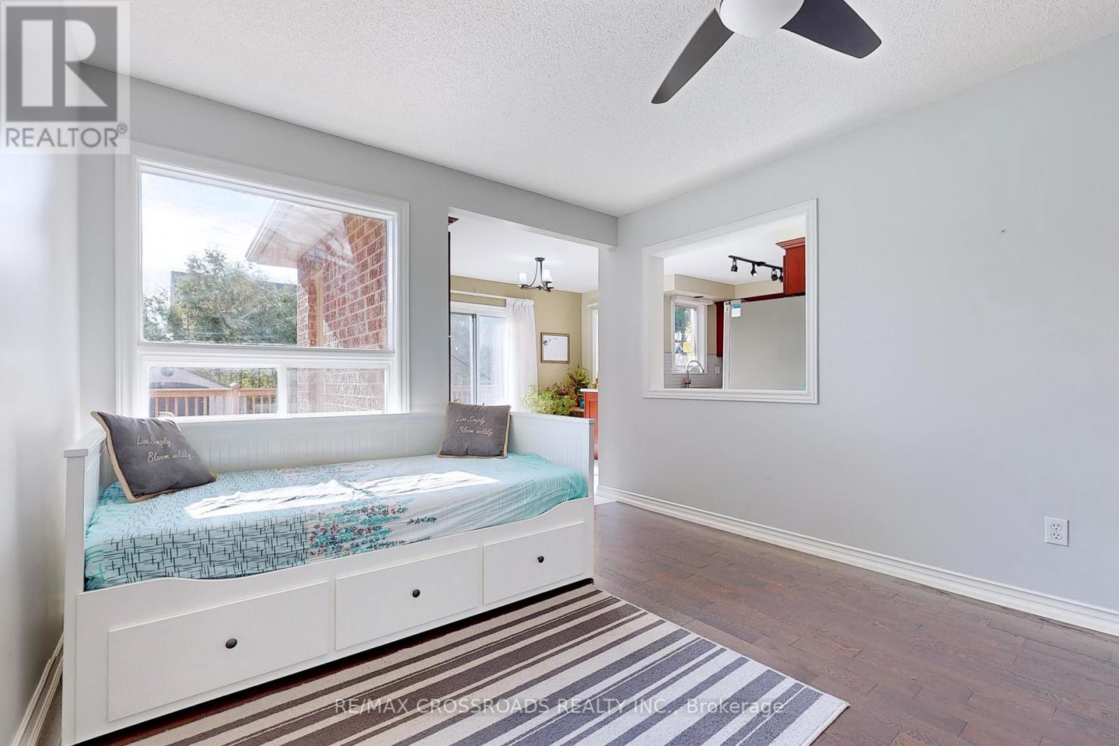 66 PARNELL CRES