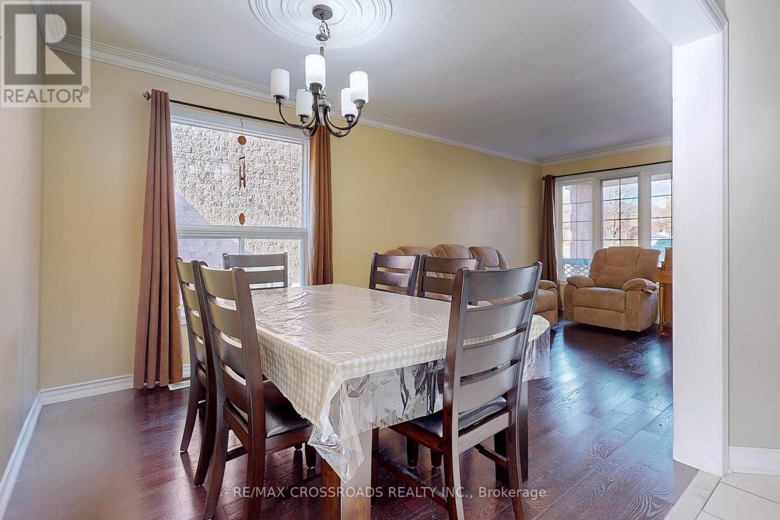 66 PARNELL CRES