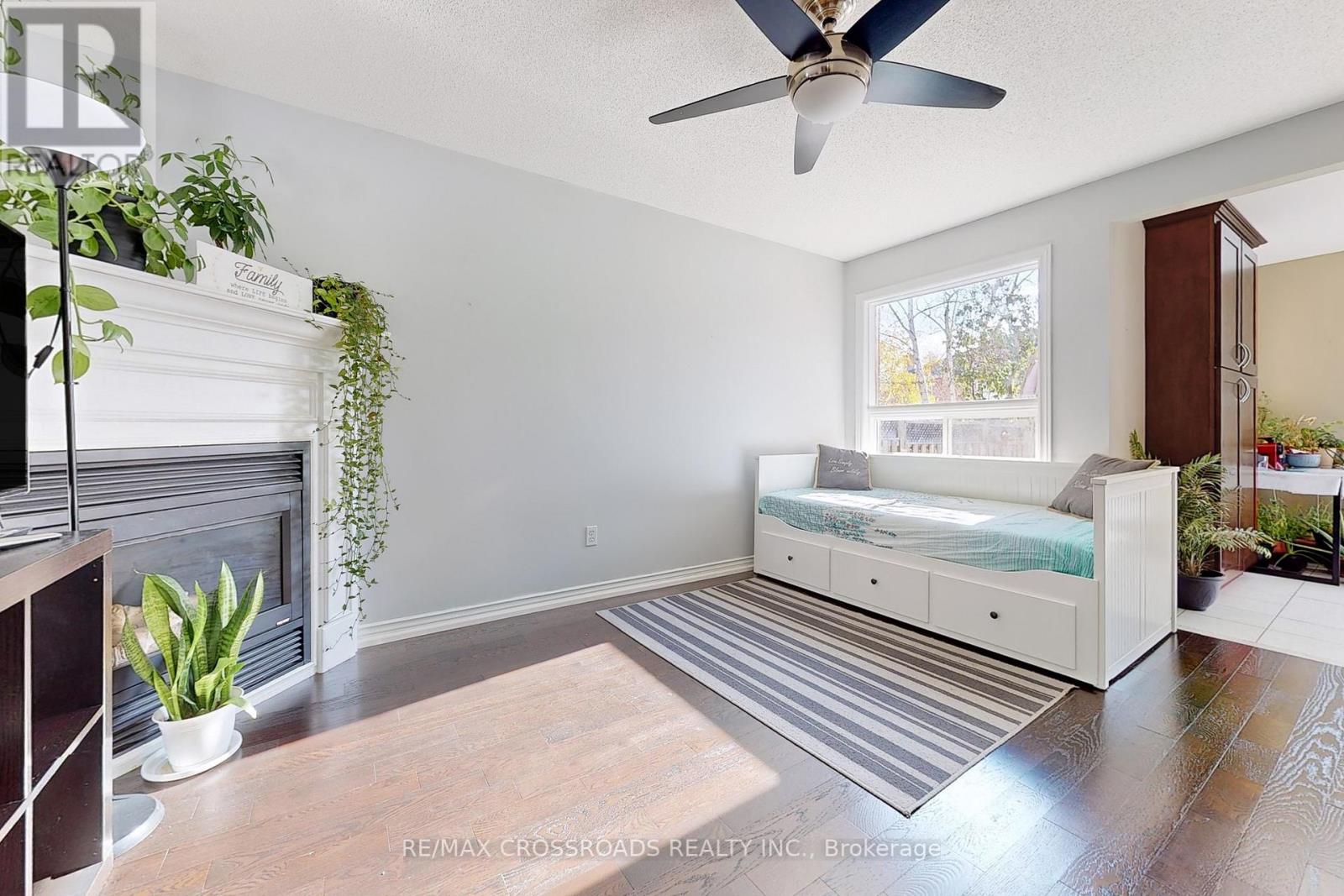 66 PARNELL CRES