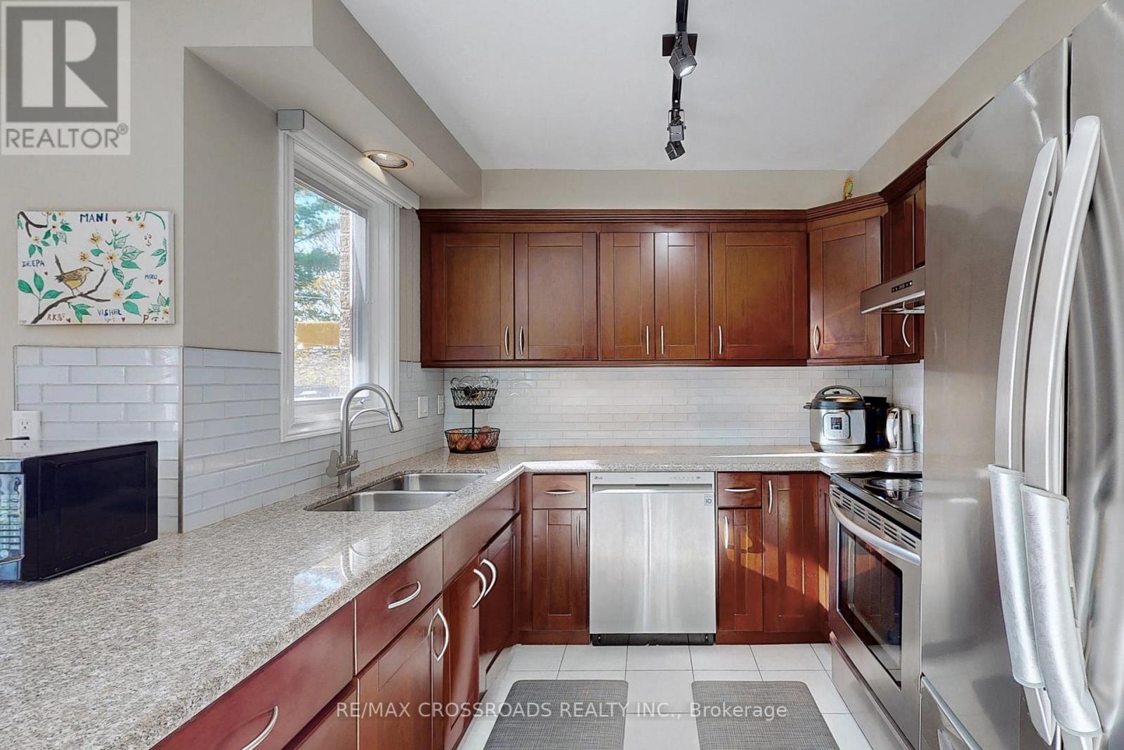 66 PARNELL CRES