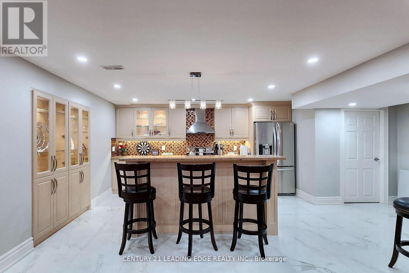 473 OAKWOOD DR