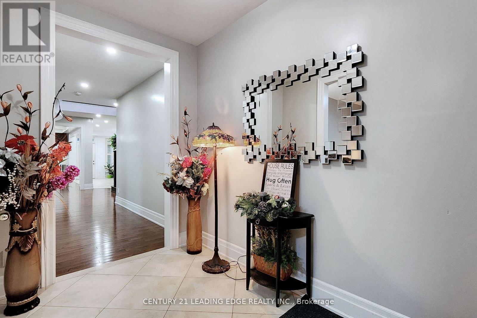 473 OAKWOOD DR