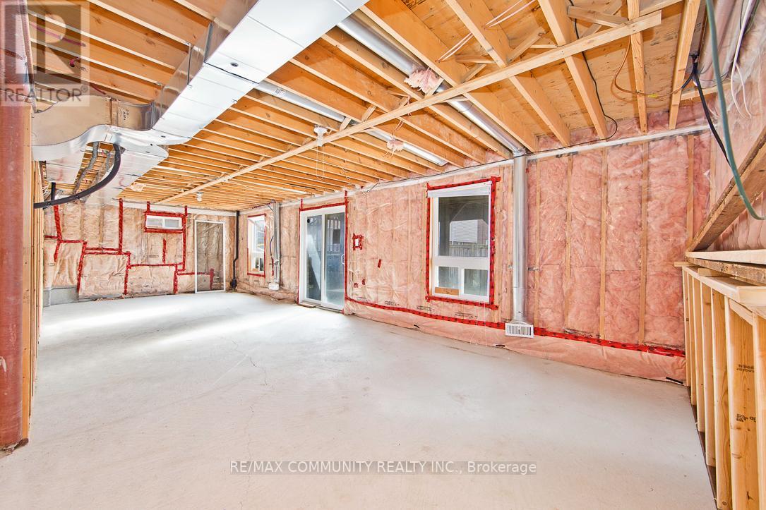 10 HINSLEY CRES