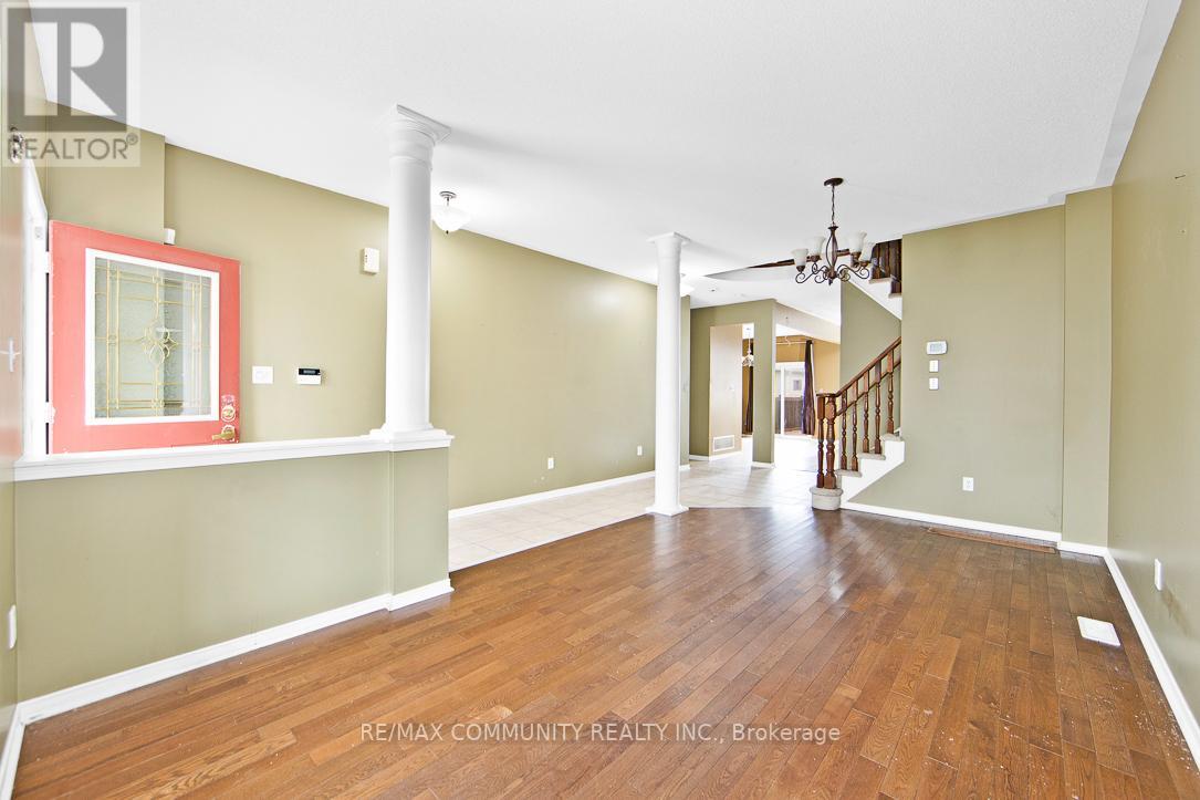 10 HINSLEY CRES