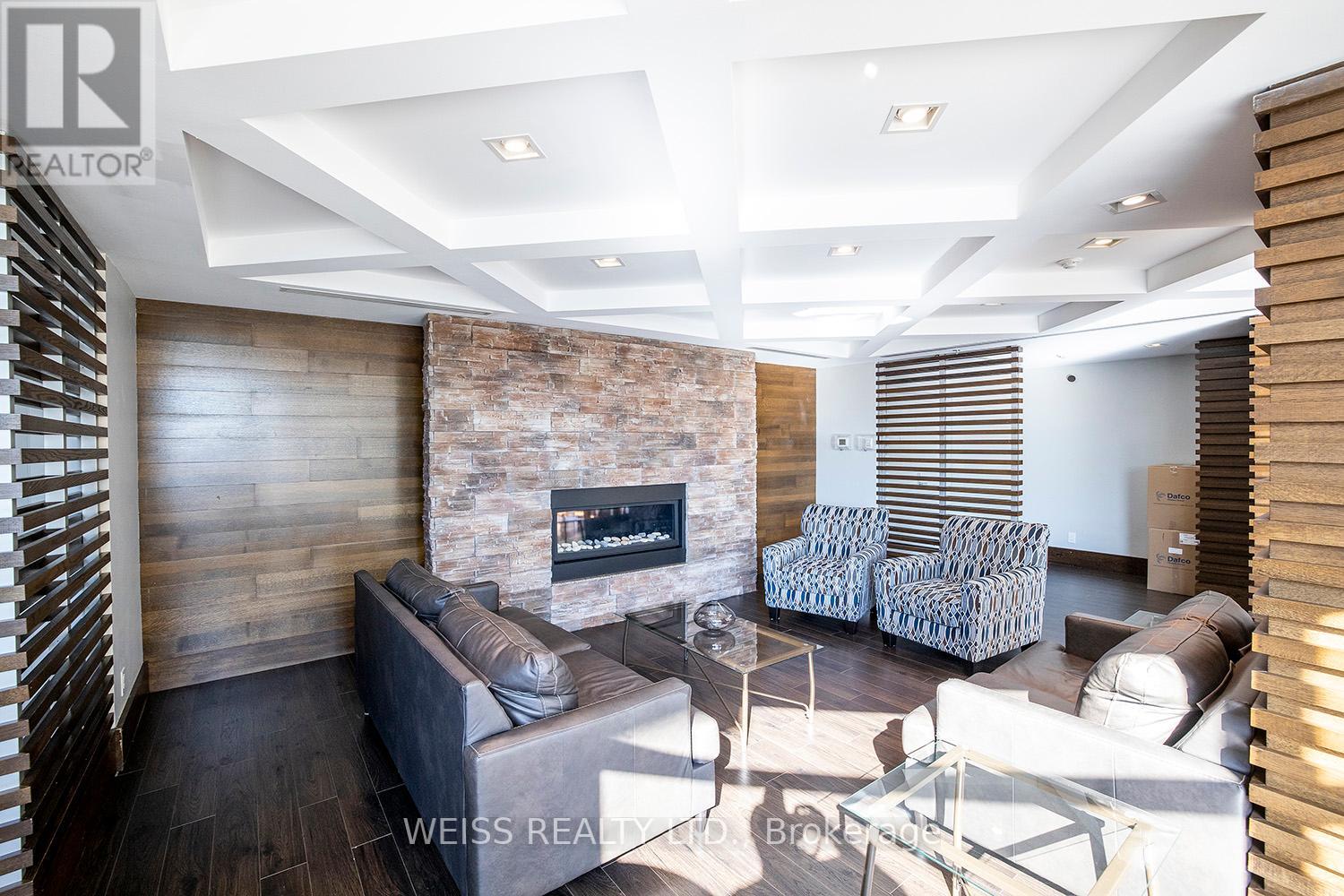 #616 -1235 BAYLY ST, #616