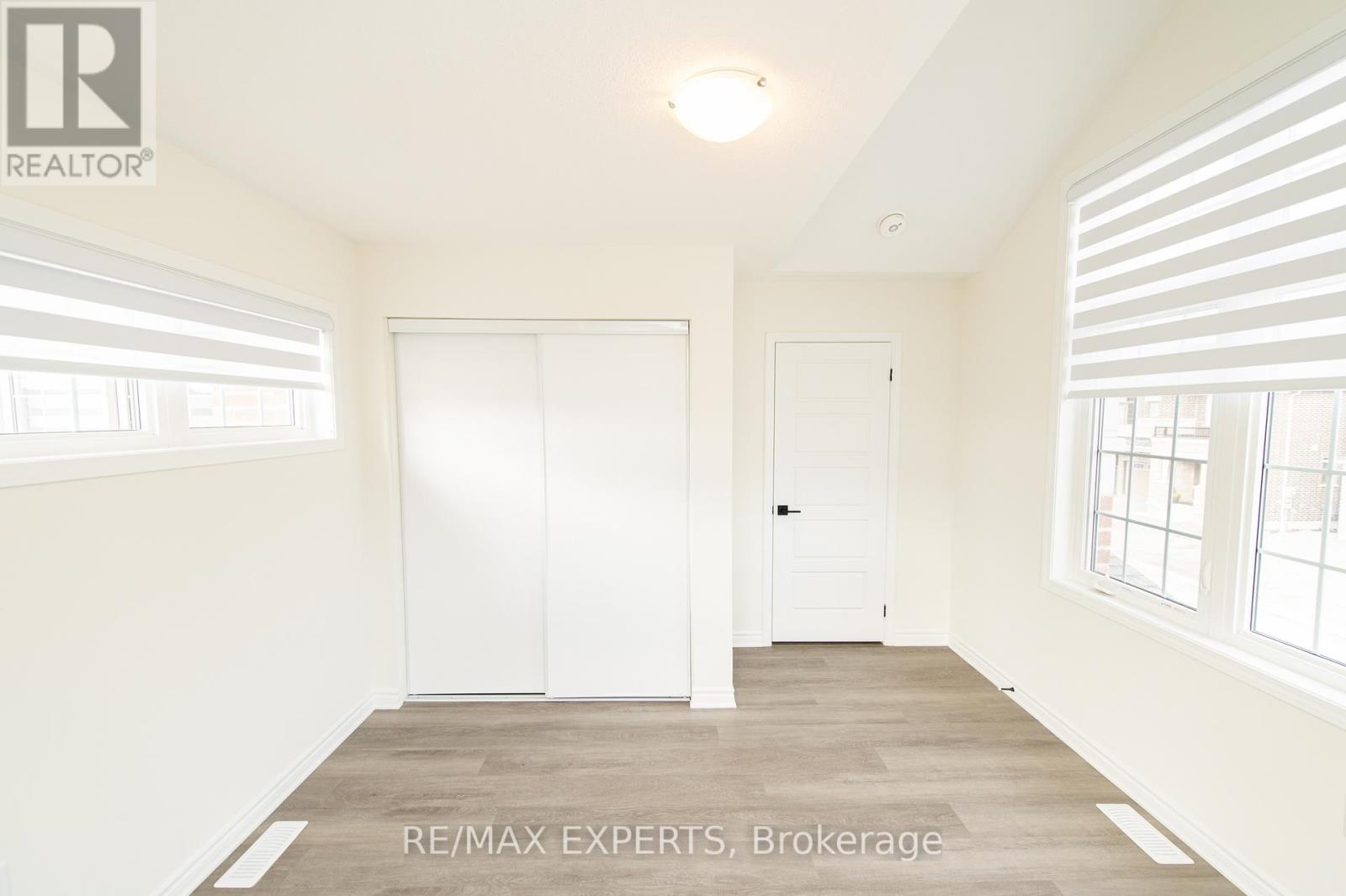 3235 CHIMNEY SWIFT CRES