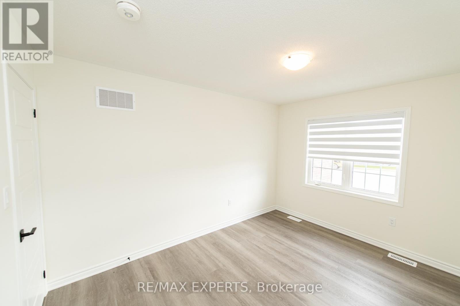 3235 CHIMNEY SWIFT CRES