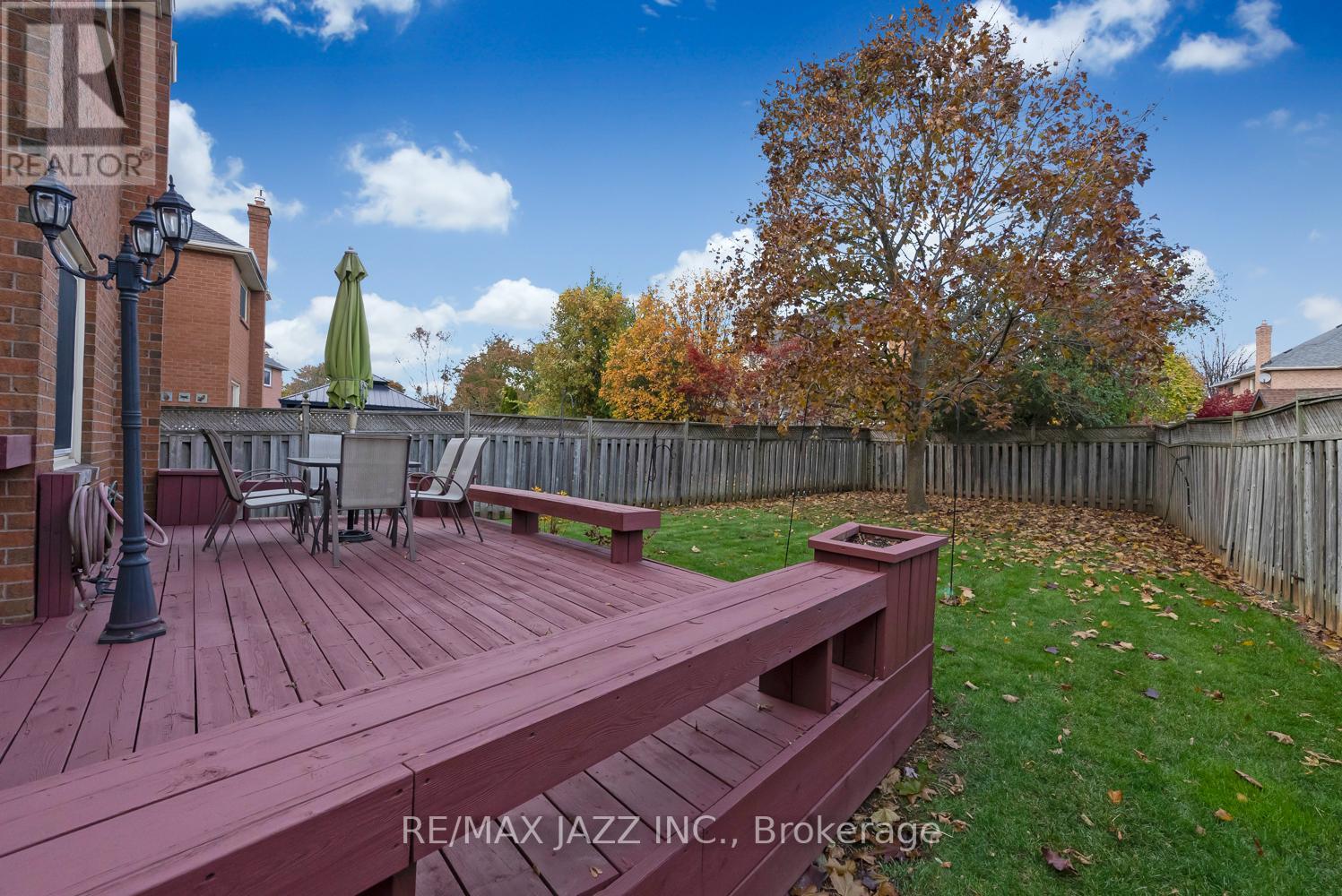 543 BRADLEY DR