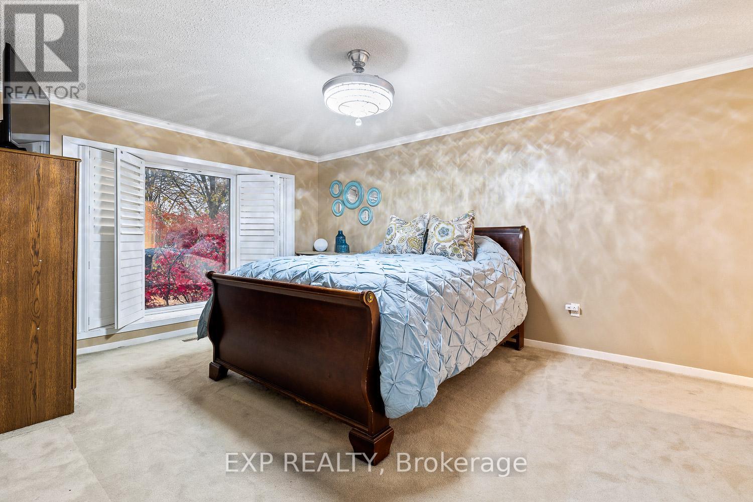 13 FEARN CRES