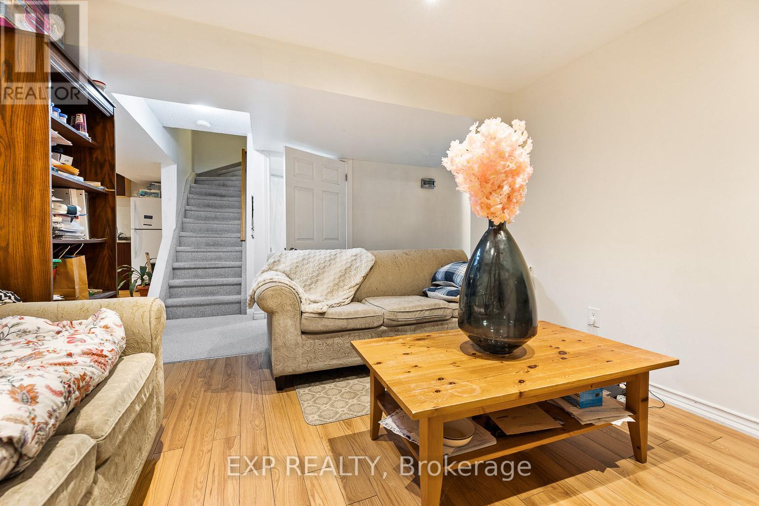 13 FEARN CRES
