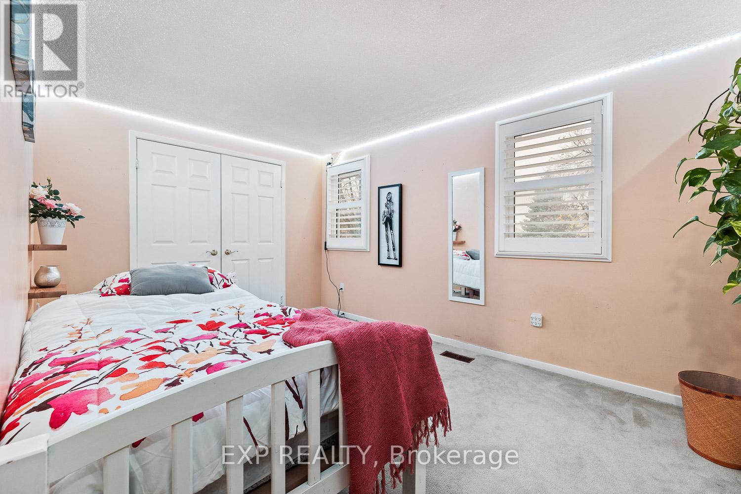 13 FEARN CRES