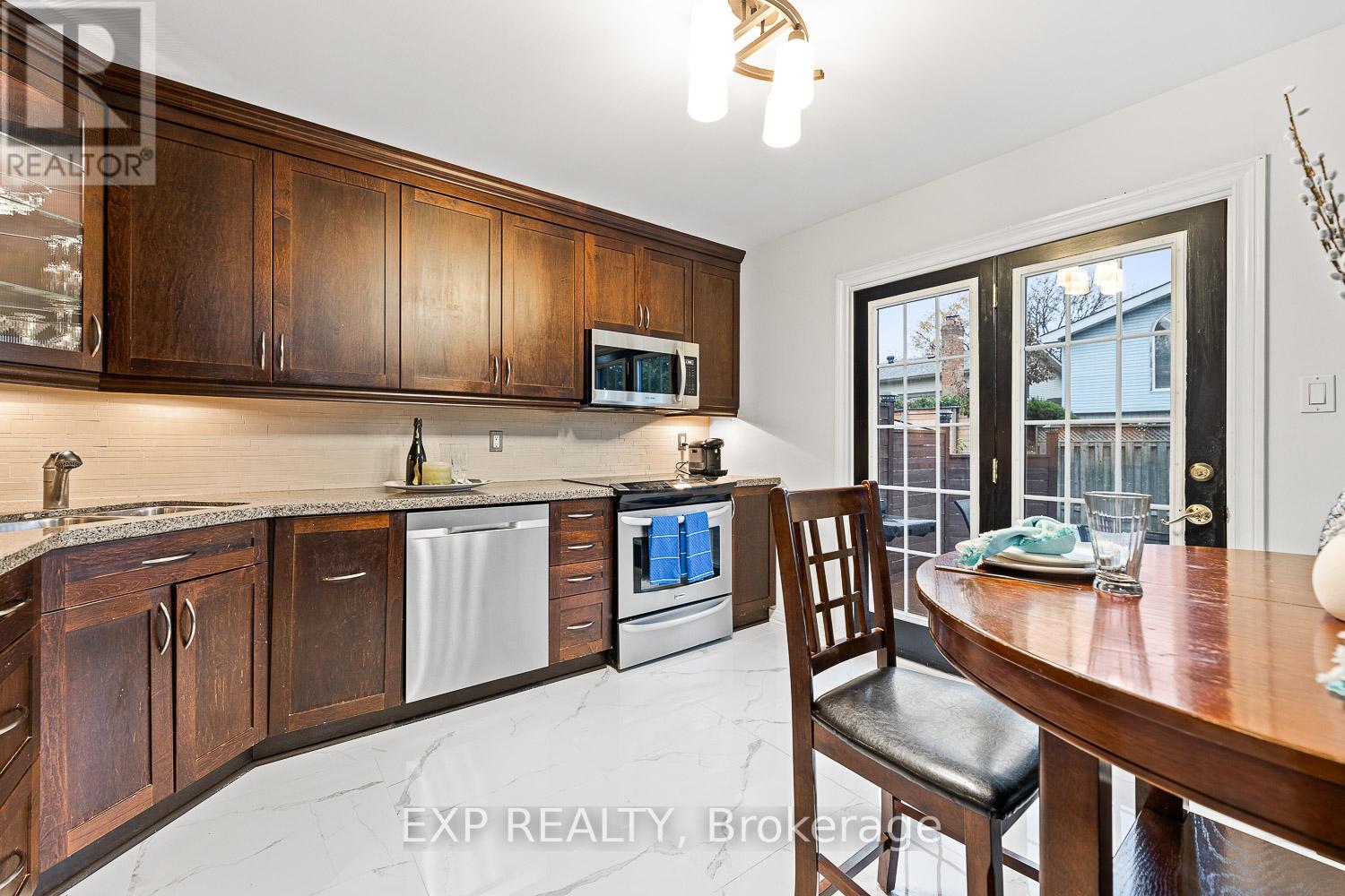 13 FEARN CRES