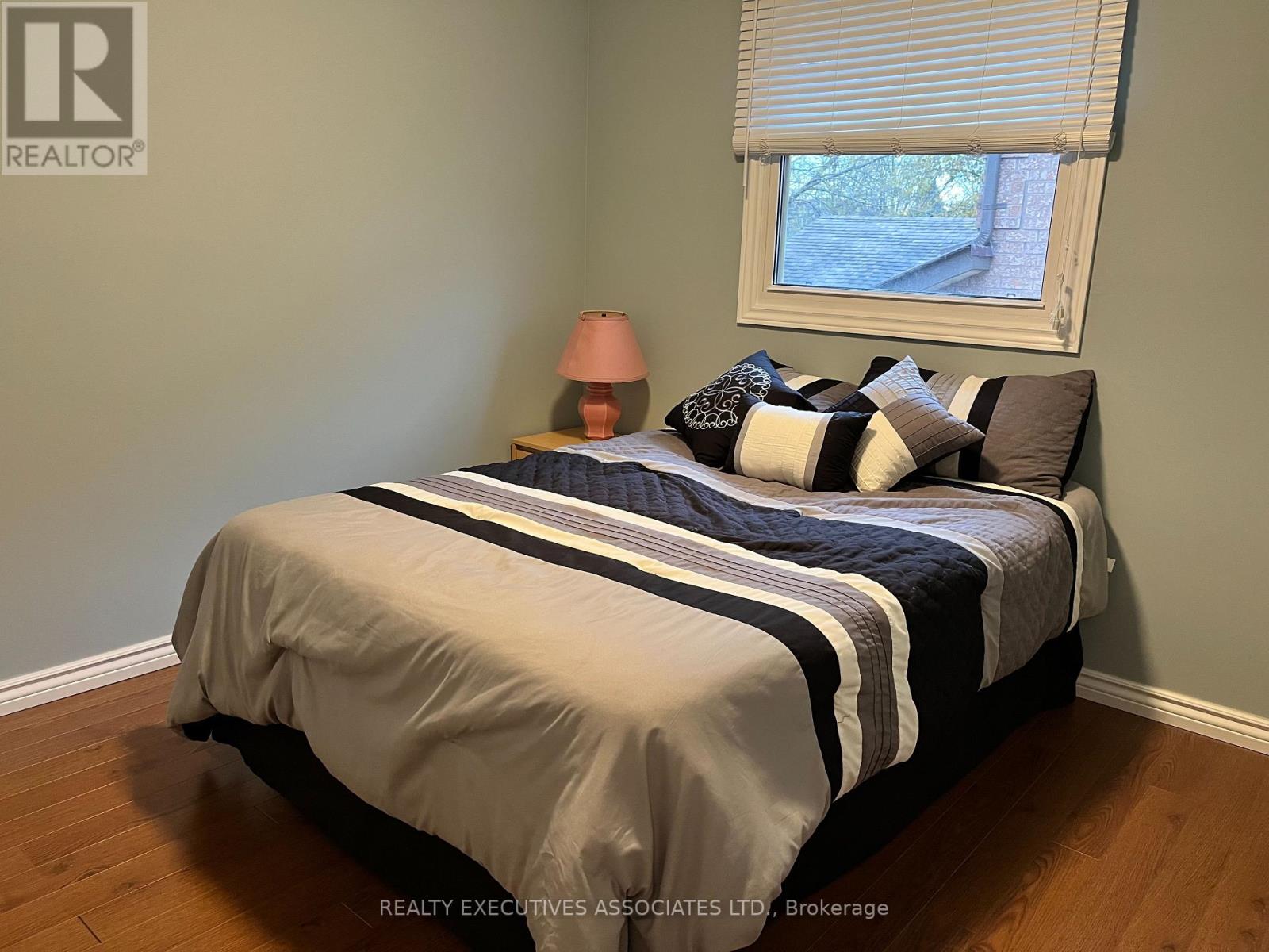 26 HIALEAH CRES