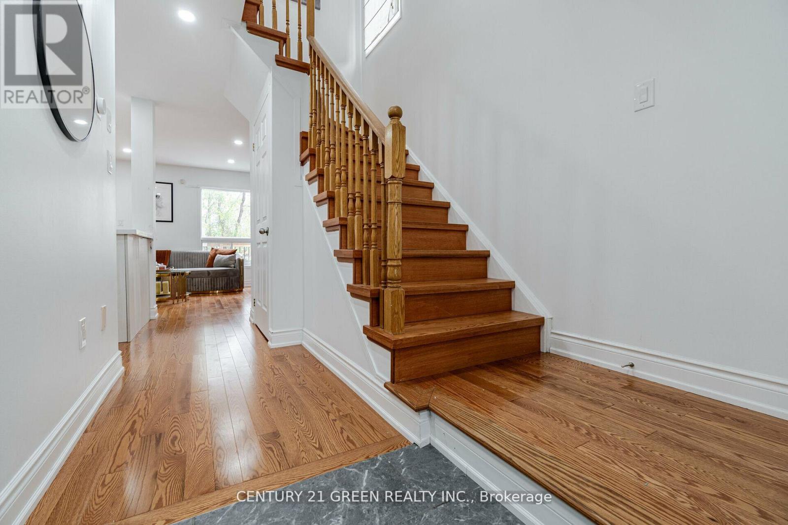 1610 AUTUMN CRES