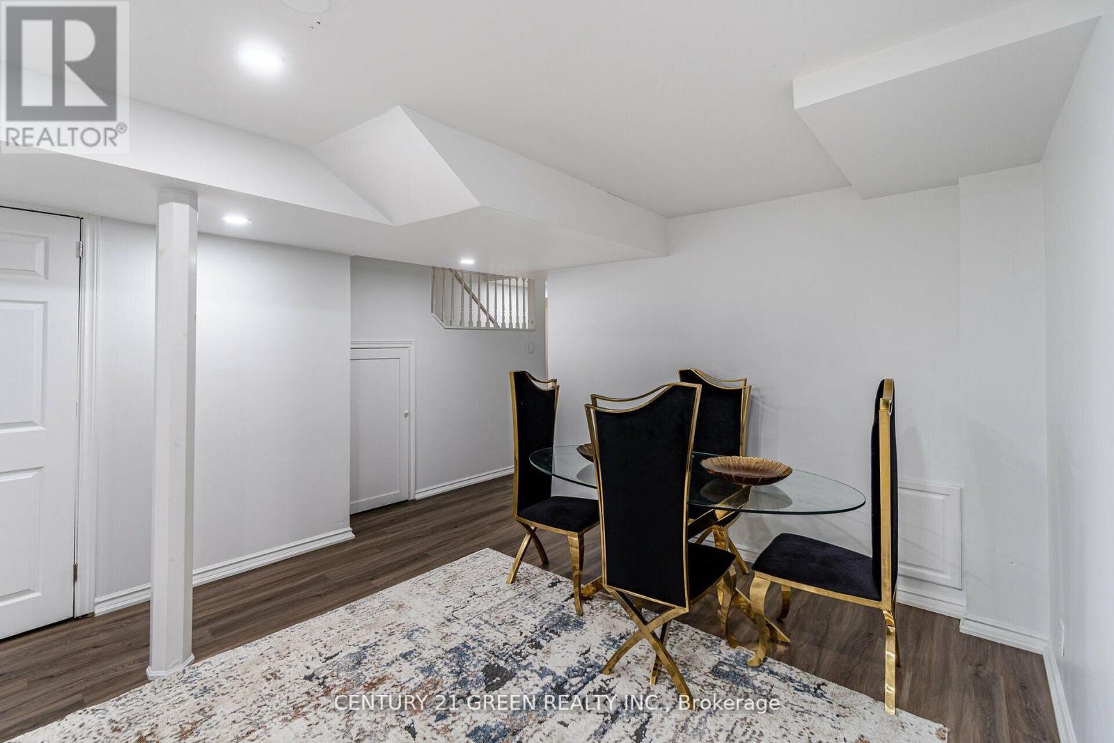 1610 AUTUMN CRES