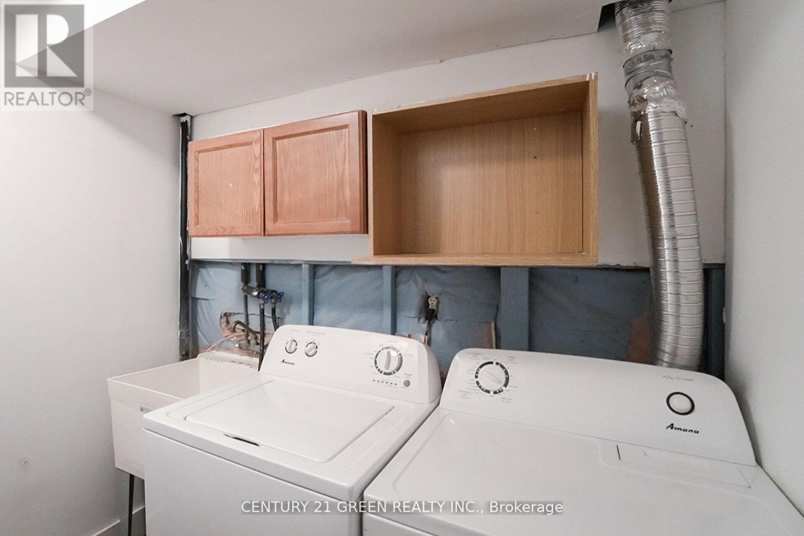 1610 AUTUMN CRES