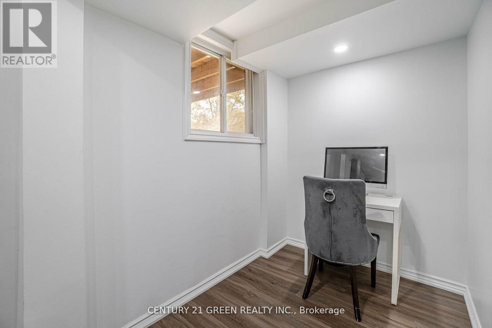 1610 AUTUMN CRES