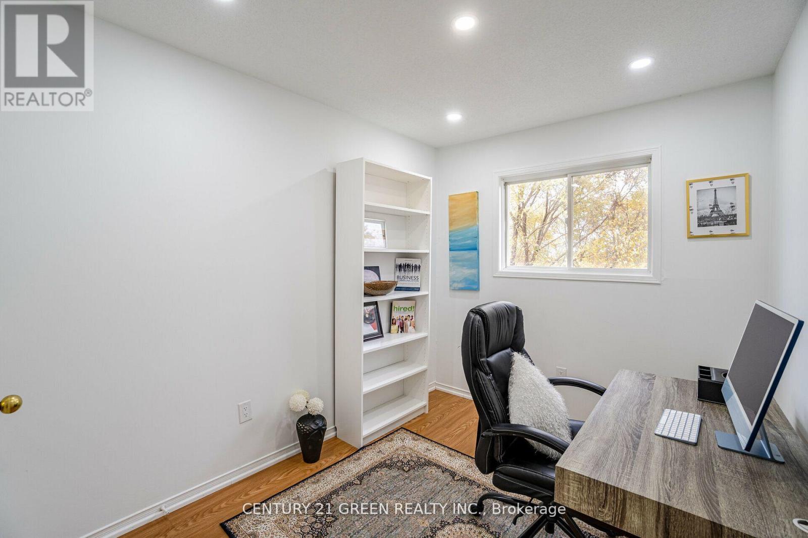1610 AUTUMN CRES