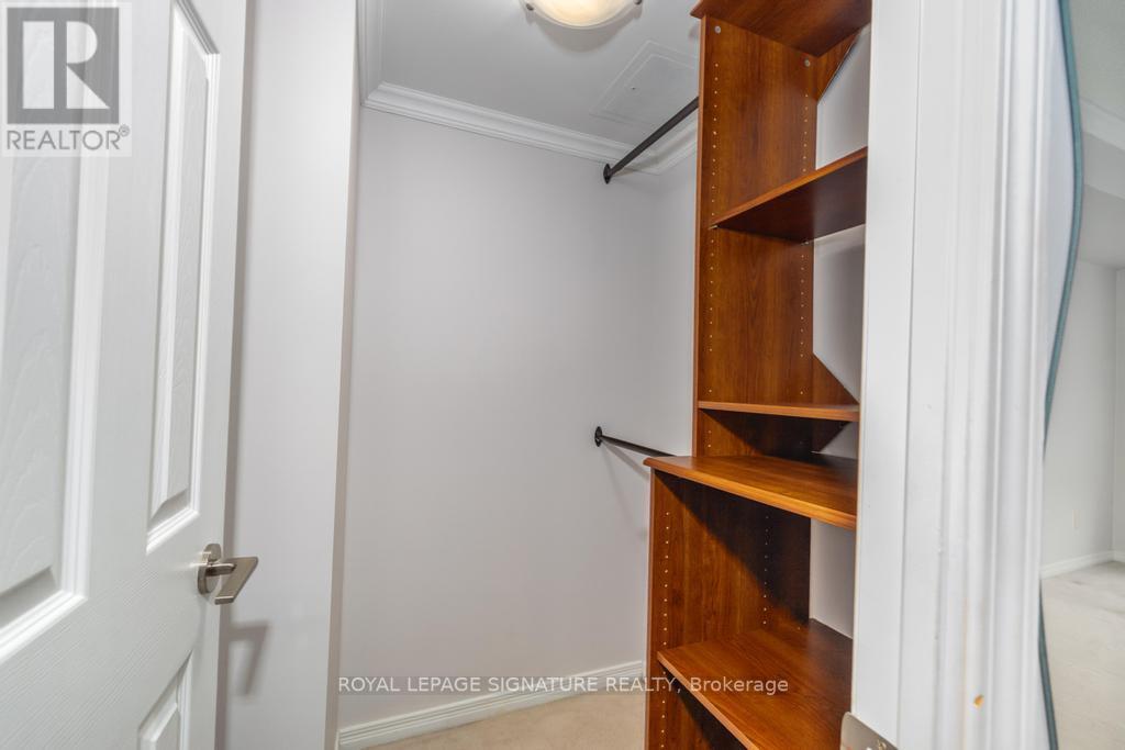 #712 -340 WATSON ST W, #712