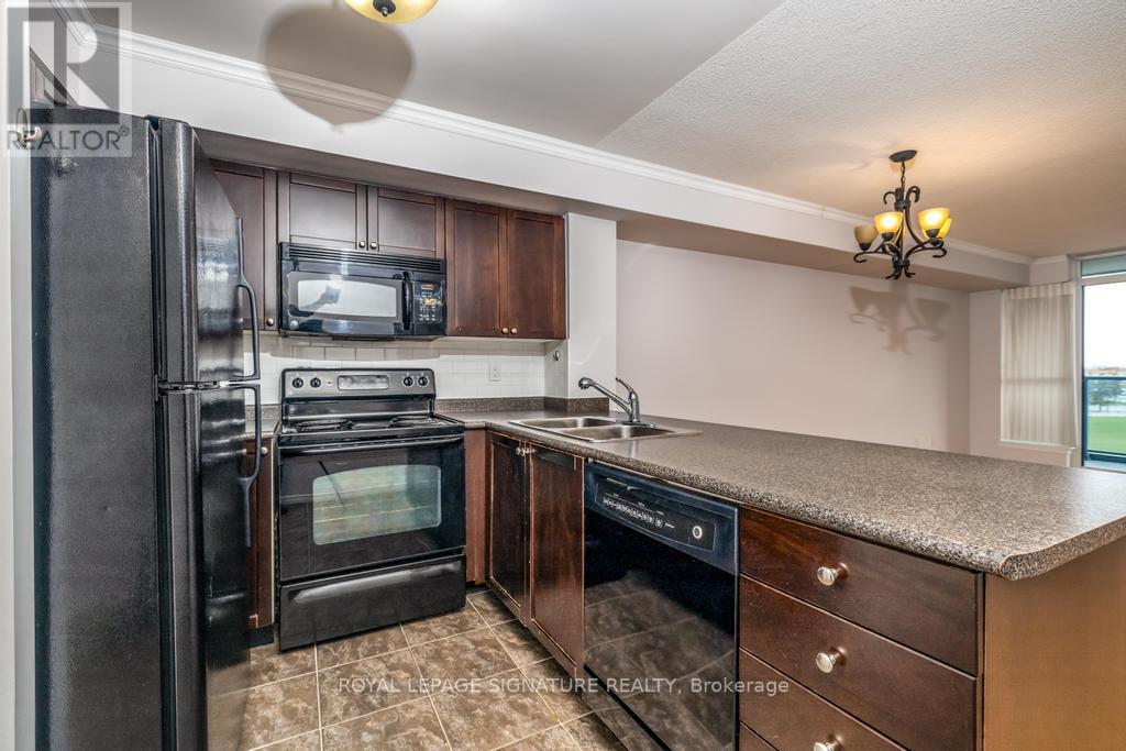 #712 -340 WATSON ST W, #712