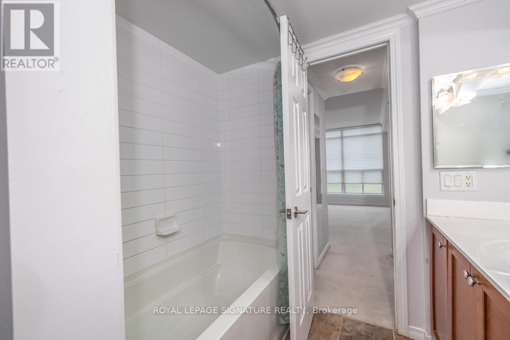 #712 -340 WATSON ST W, #712