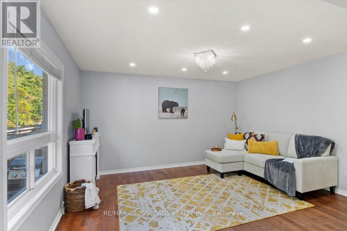 125 LADY MAY DR