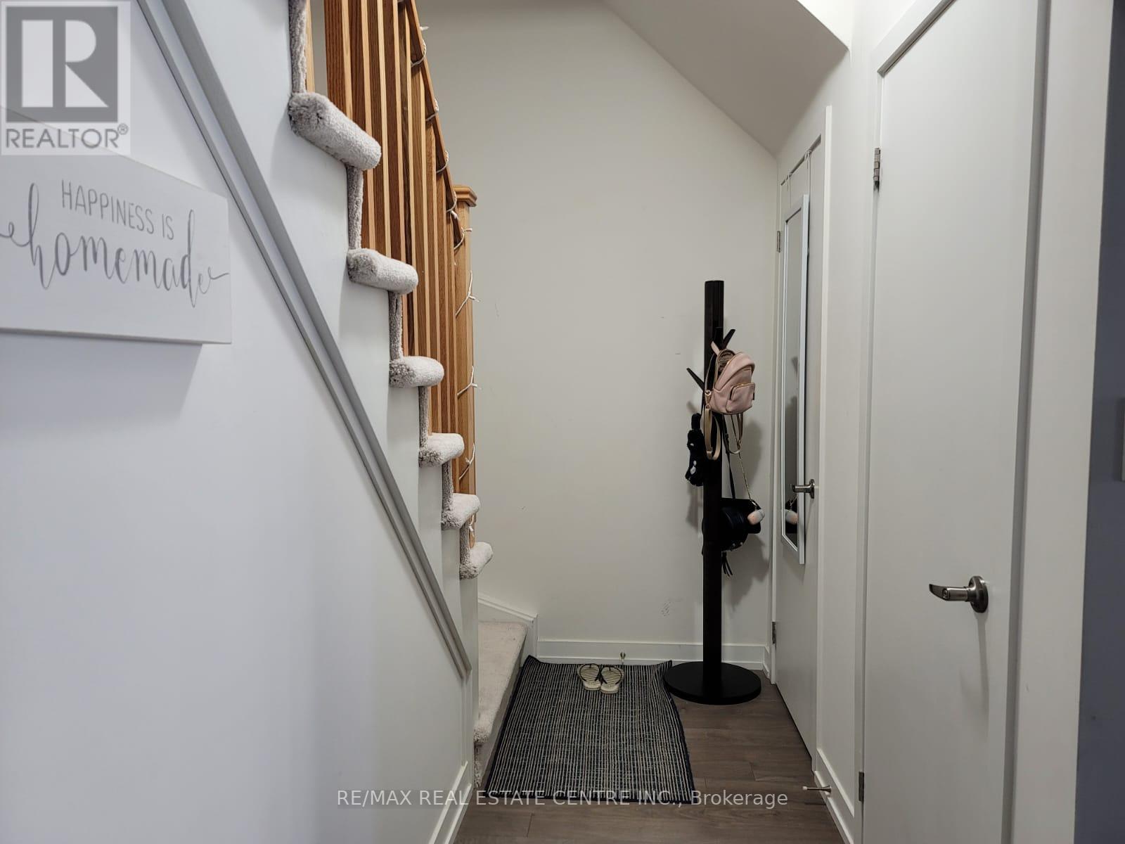#512 -1555 KINGSTON RD, #512