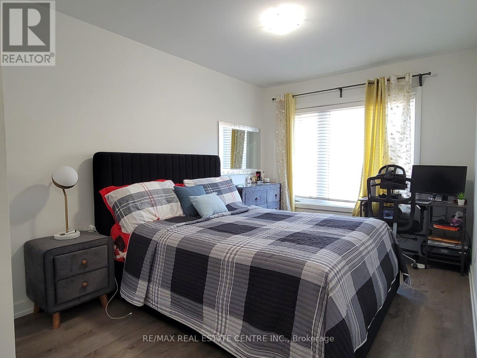 #512 -1555 KINGSTON RD, #512