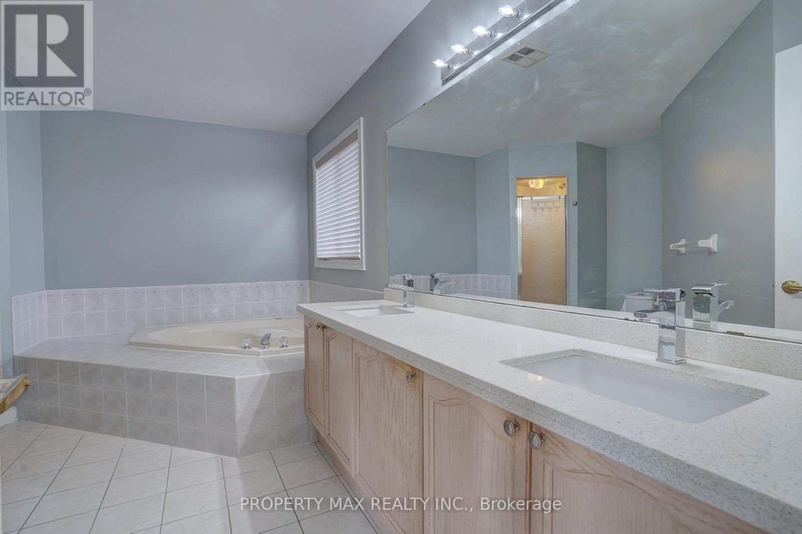 2357 SOUTHCOTT RD