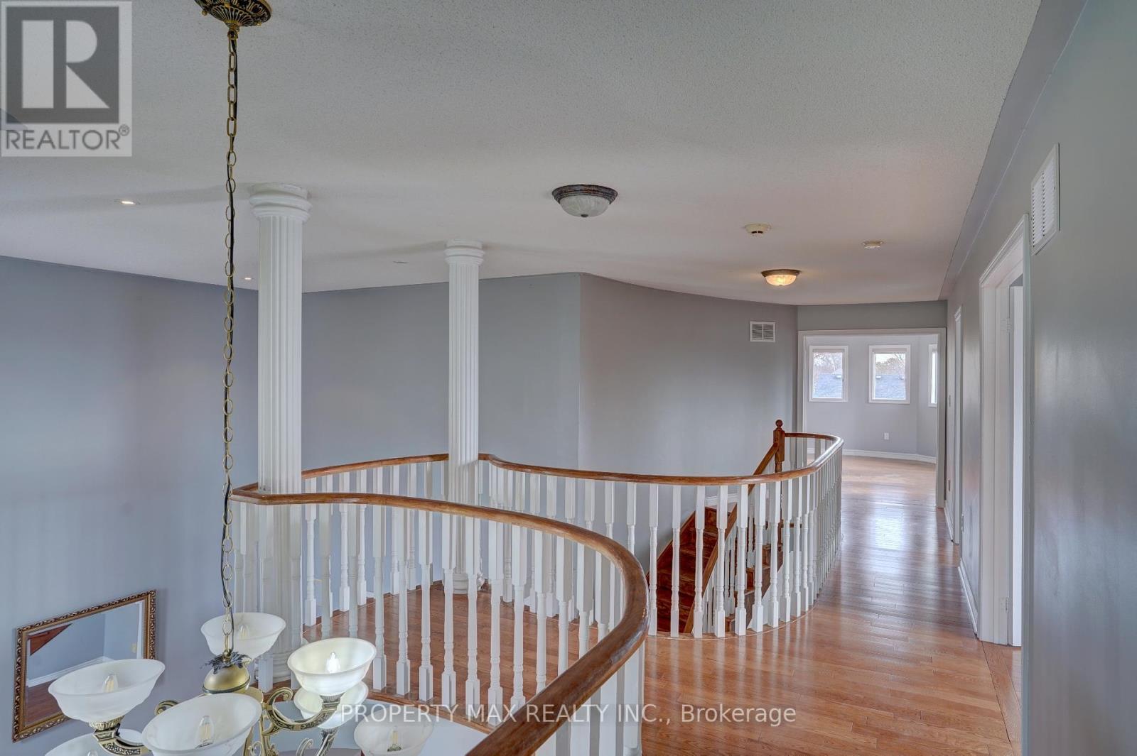 2357 SOUTHCOTT RD
