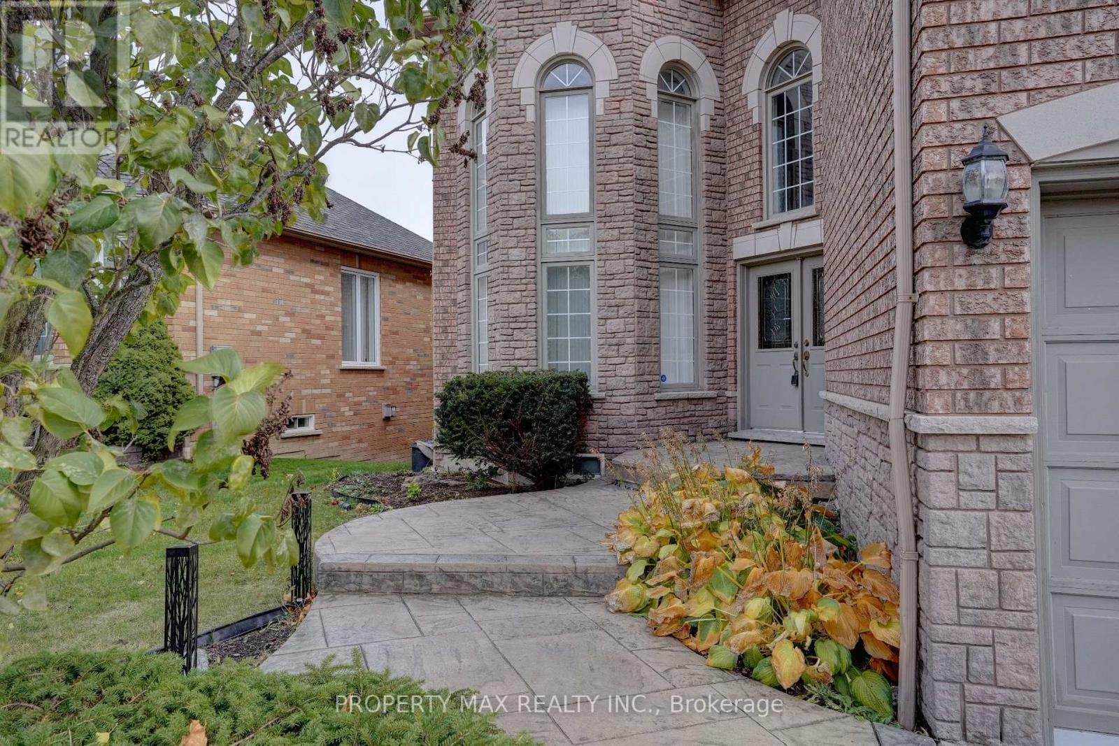 2357 SOUTHCOTT RD