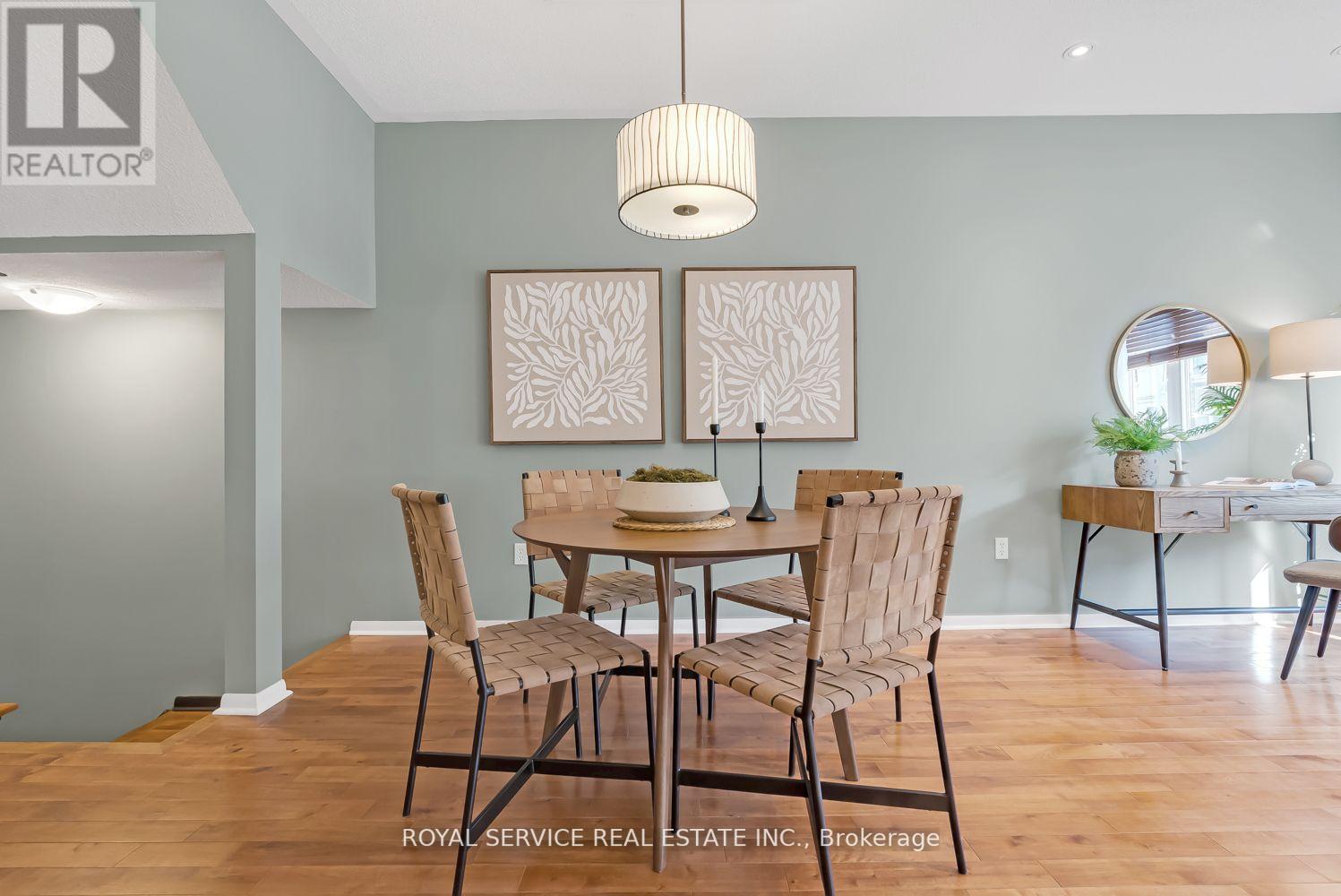 #102 -1250 ST.MARTINS DR, #102
