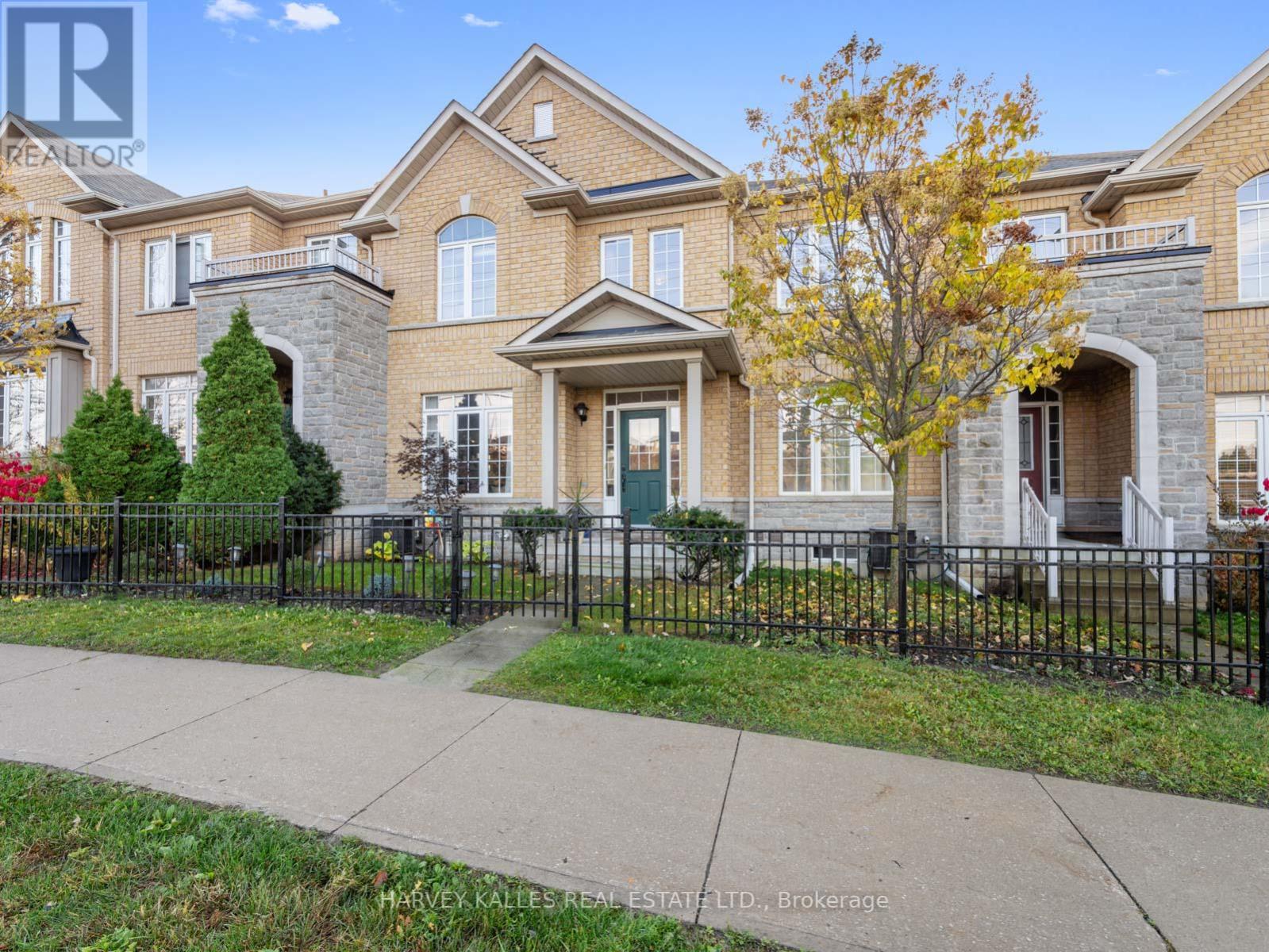 83 BARKDALE WAY