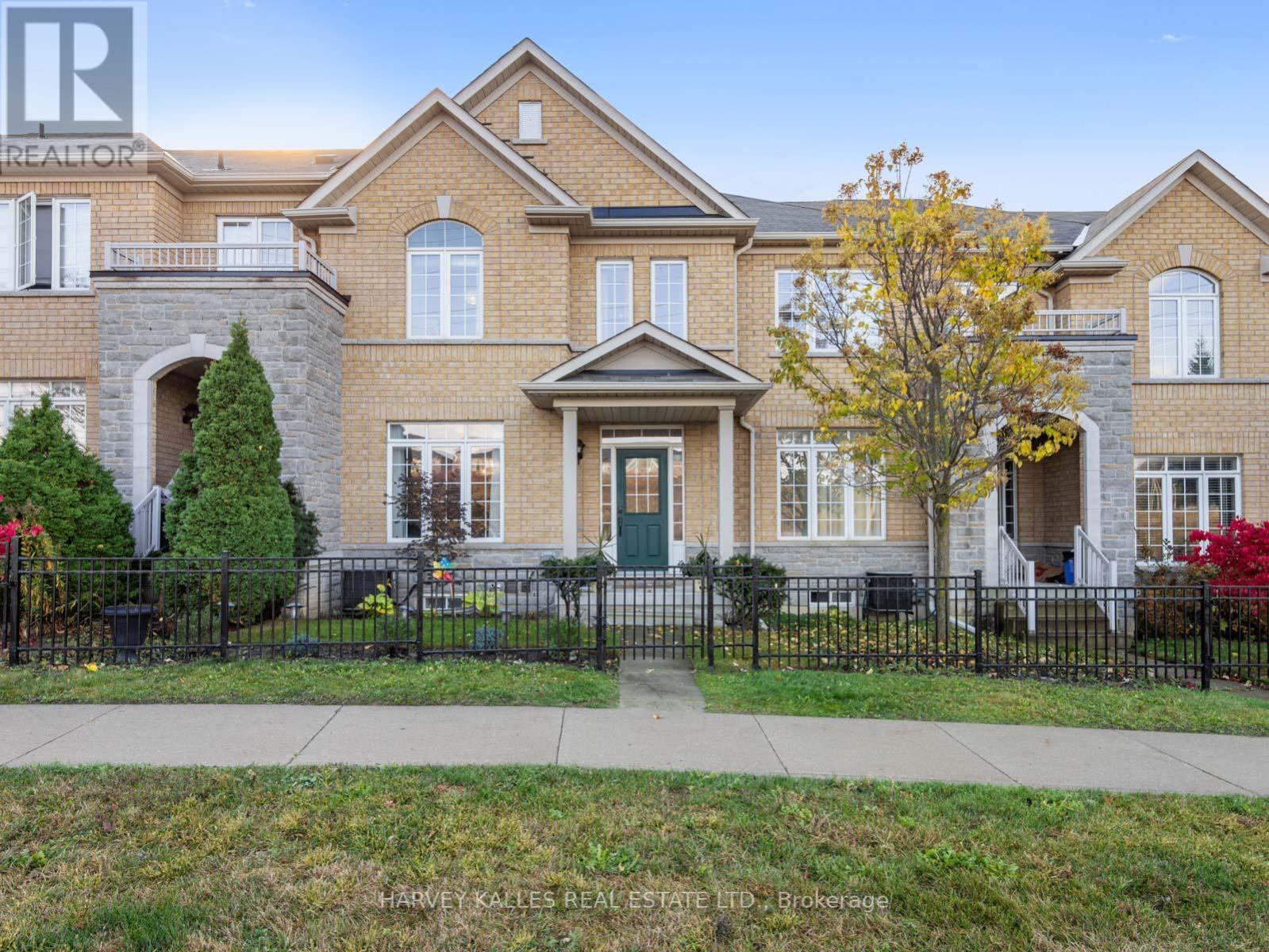 83 BARKDALE WAY