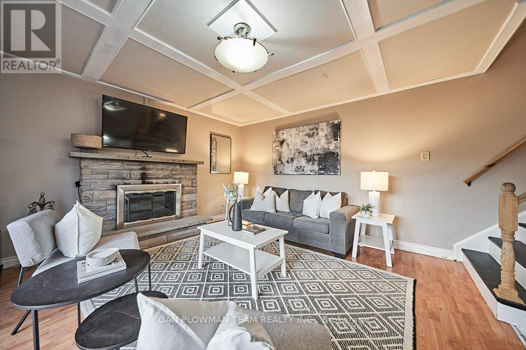 714 PICKERING BEACH RD