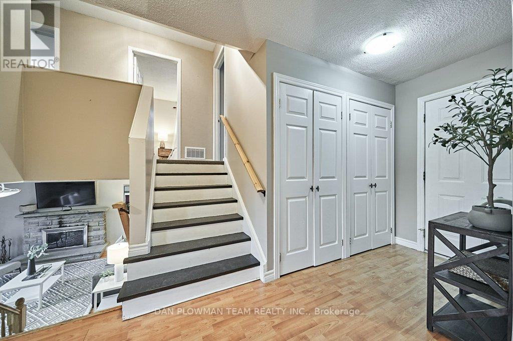 714 PICKERING BEACH RD