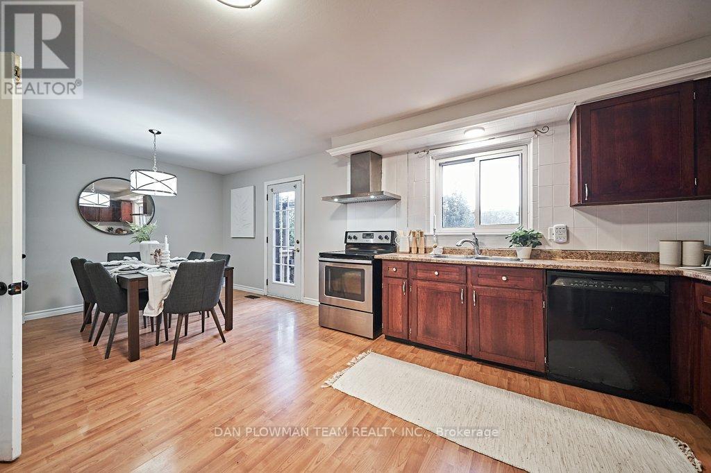 714 PICKERING BEACH RD