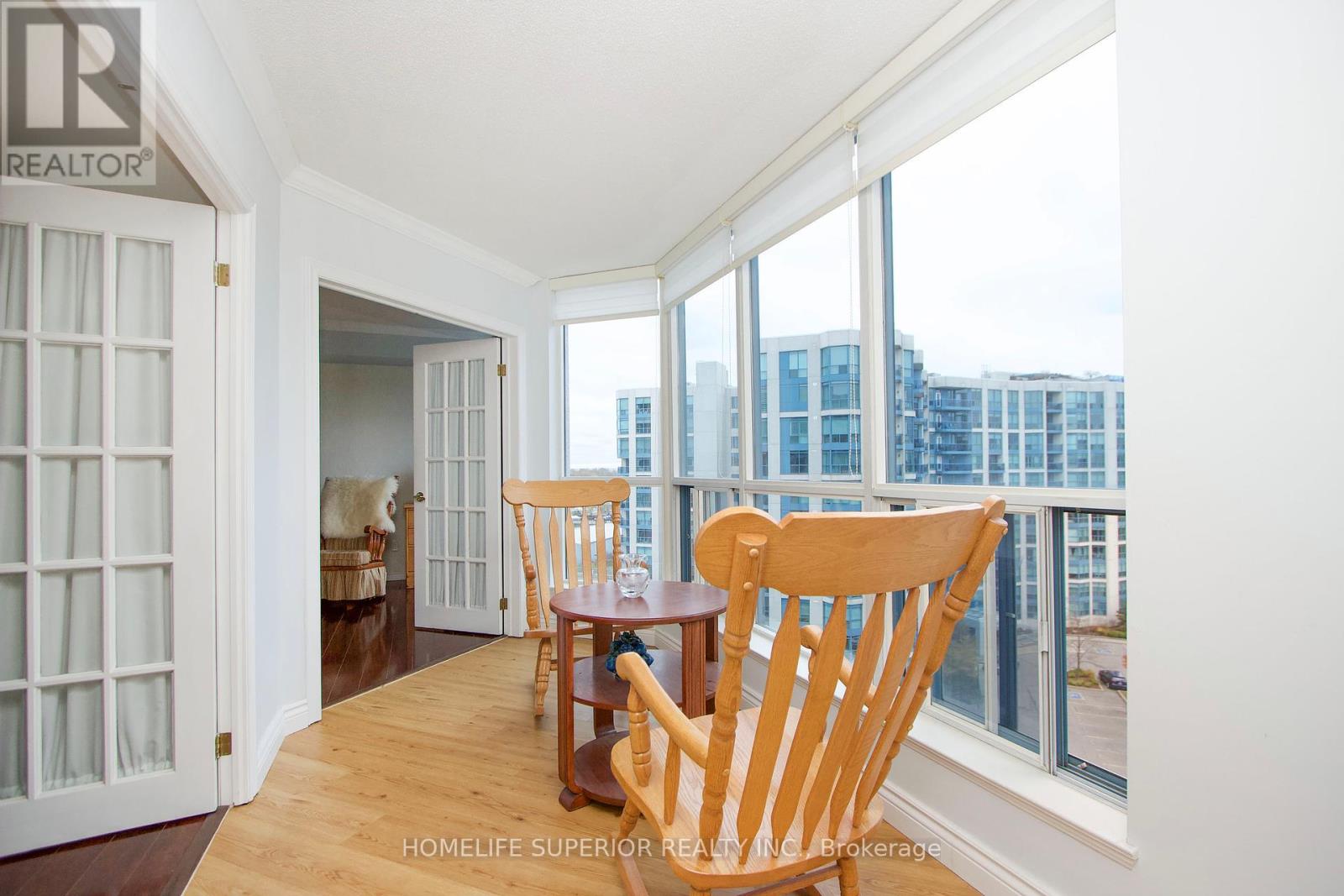 #903 -360 WATSON ST W, #903
