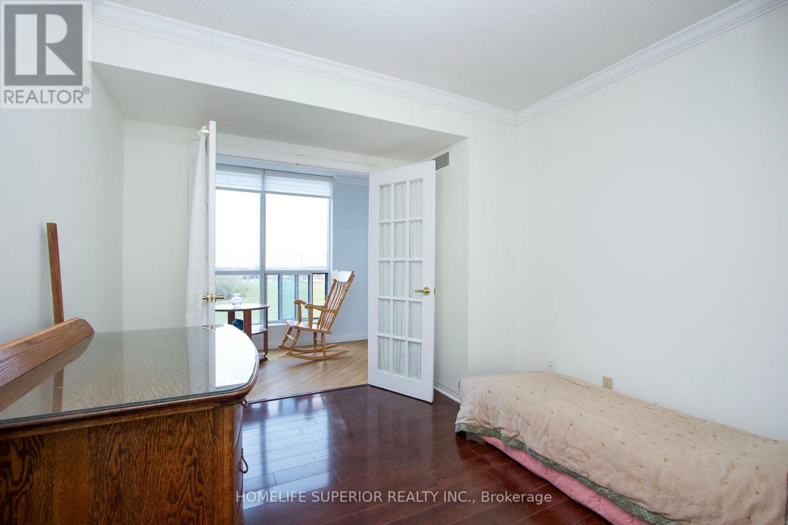 #903 -360 WATSON ST W, #903